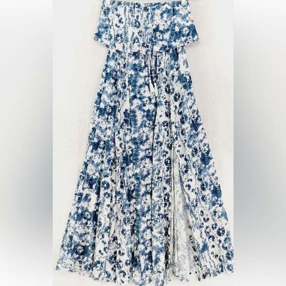 Japna Off-Shoulder Maxi Dress - Picture 2 of 13